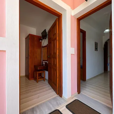 Anemone Apartment *