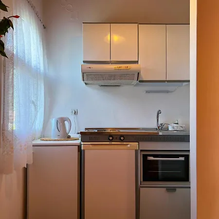 Anemone Apartment *